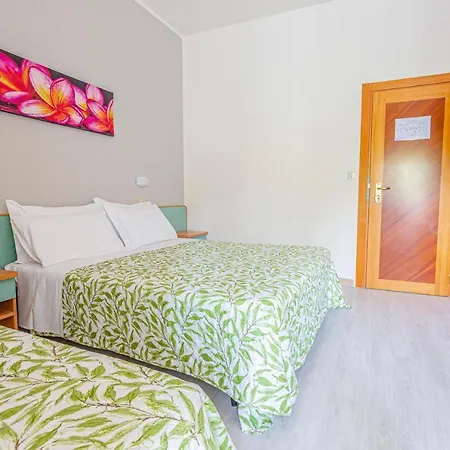 Szálloda Rio & Breakfast 2*