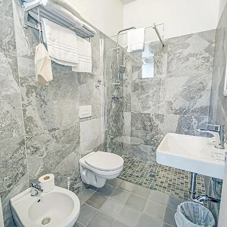 Otel Rio & Breakfast 2*