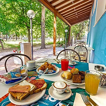 Rio & Breakfast Hotel 2*